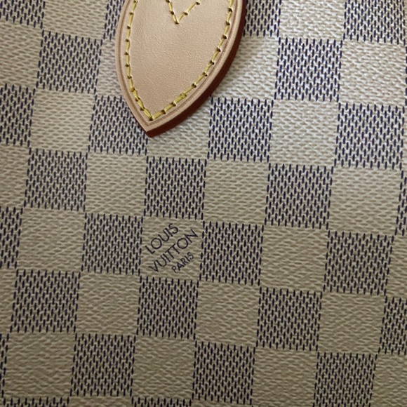 LV never full GM bag - Picture 4 of 8